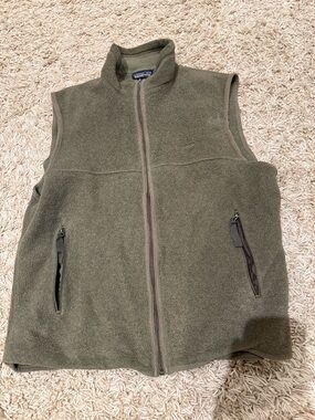 Patagonia Synchilla Men's Fleece Vest - Olive Green